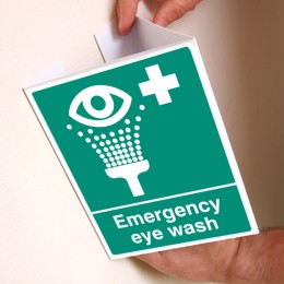 Emergency Eye Wash - Projecting Sign - Emergency Eye Wash - Projecting Sign -